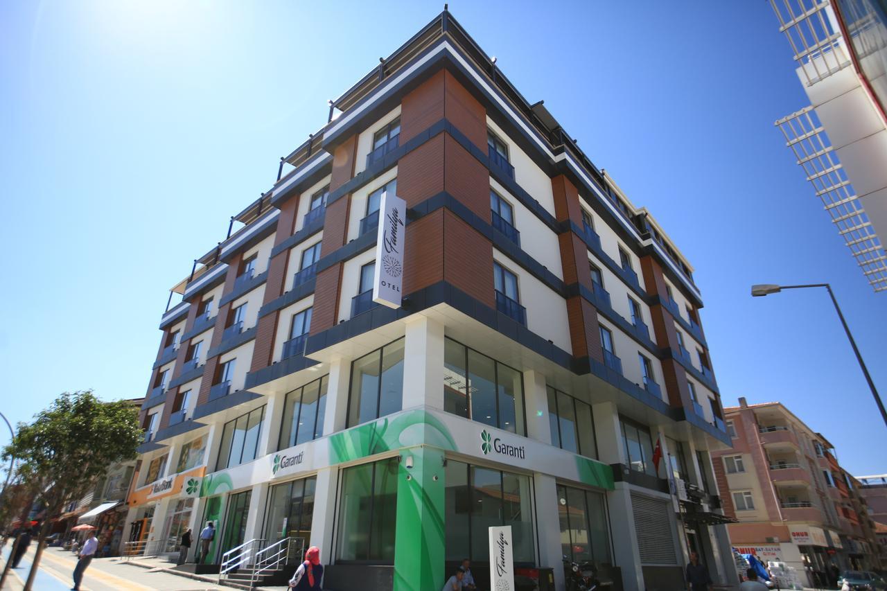 Familya Otel Erbaa Extérieur photo