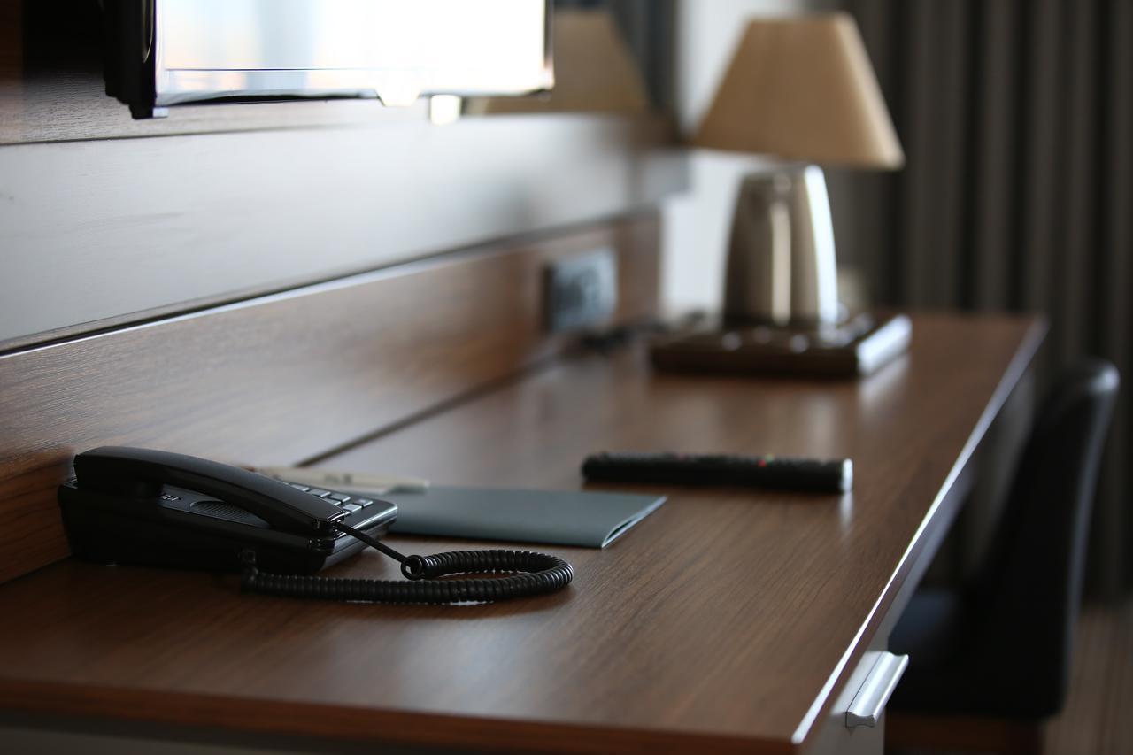 Familya Otel Erbaa Extérieur photo