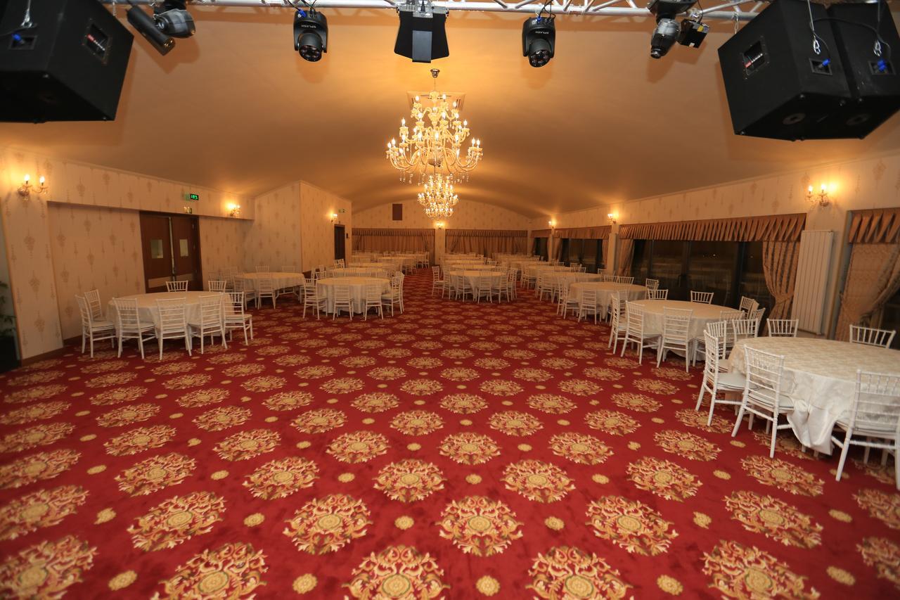 Familya Otel Erbaa Extérieur photo